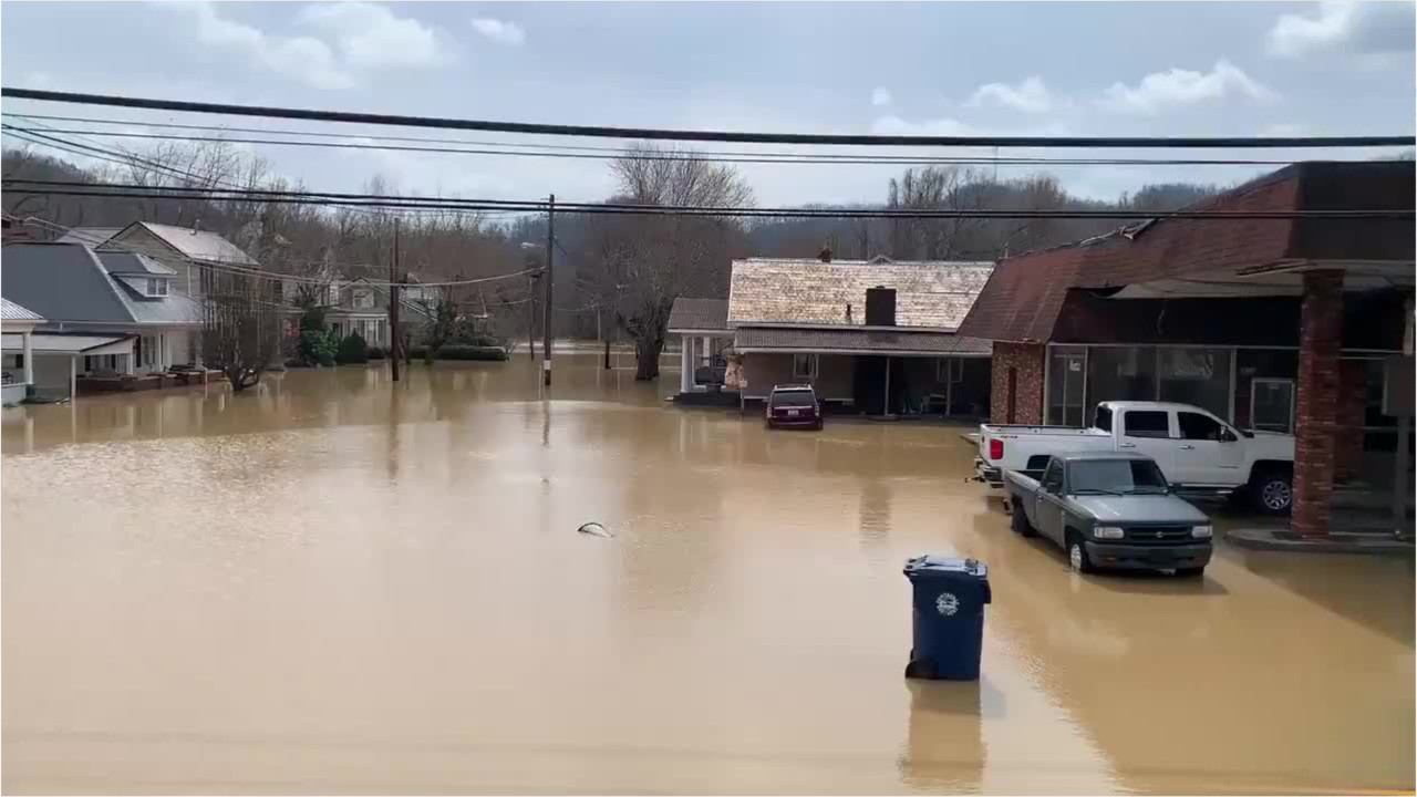 ‘Unbelievable’ flooding submerges streets in eastern Kentucky